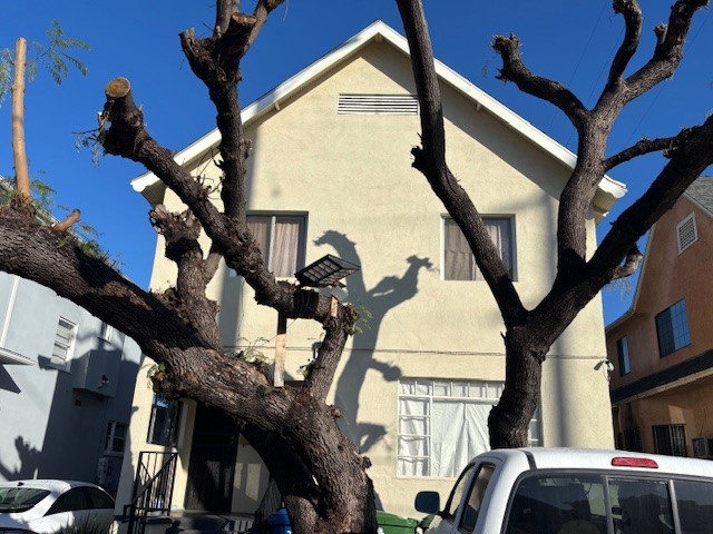 CONSERVATORSHIP SALE  –  LINCOLN HEIGHTS