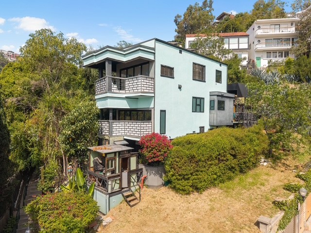 PROBATE SALE  –  HOLLYWOOD HILLS